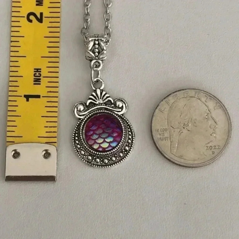 Mermaid Scale Beach Iridescent Round Circle Pendant Stainless Steel Necklace 12 - Picture 3 of 4